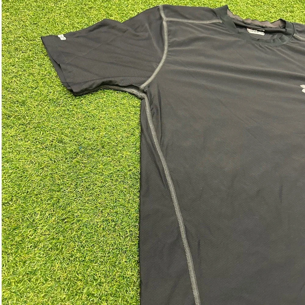 Under Armour HeatGear Mens Large Black Fitted Short Sleeve Training Shirt LG